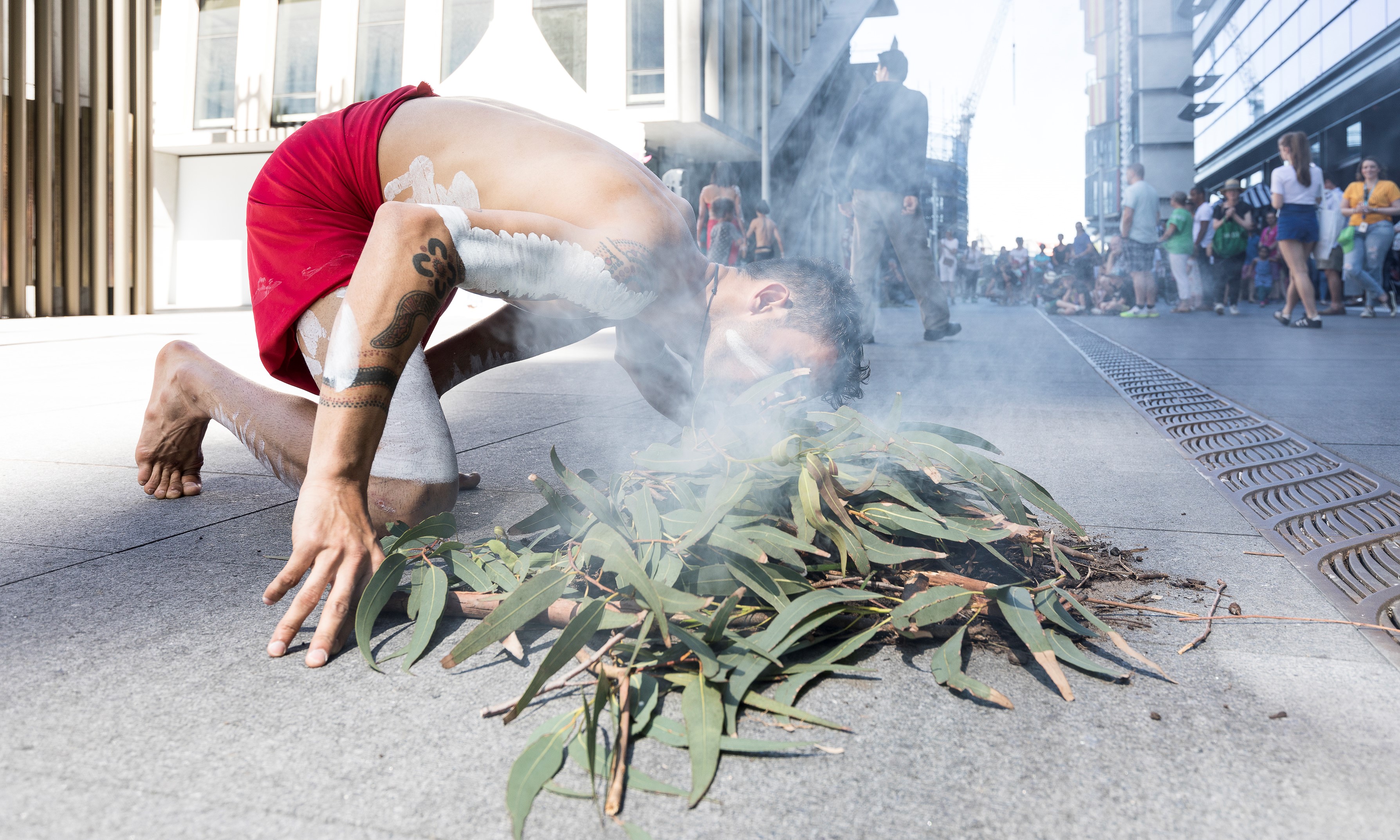 smoking-ceremony-at-barangaroo